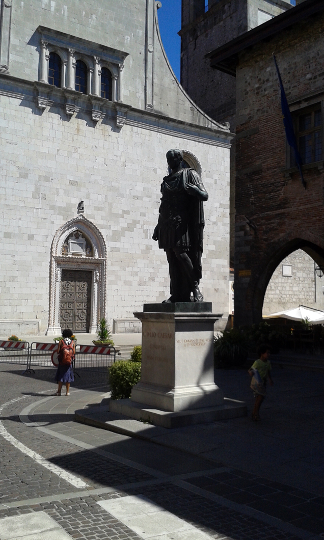 5.Cividale del Friuli, statua di Giulio Cesare